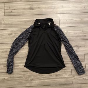 Brooks Quarter Zip